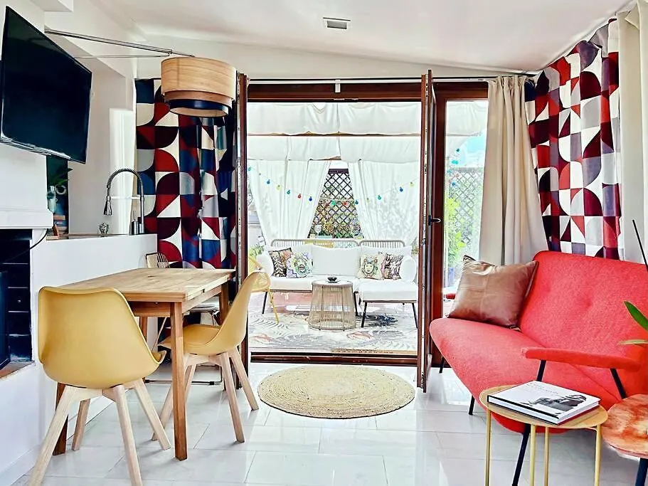 Lovely Mid-Century Apartment With Stunning Terrace Rome 0*,